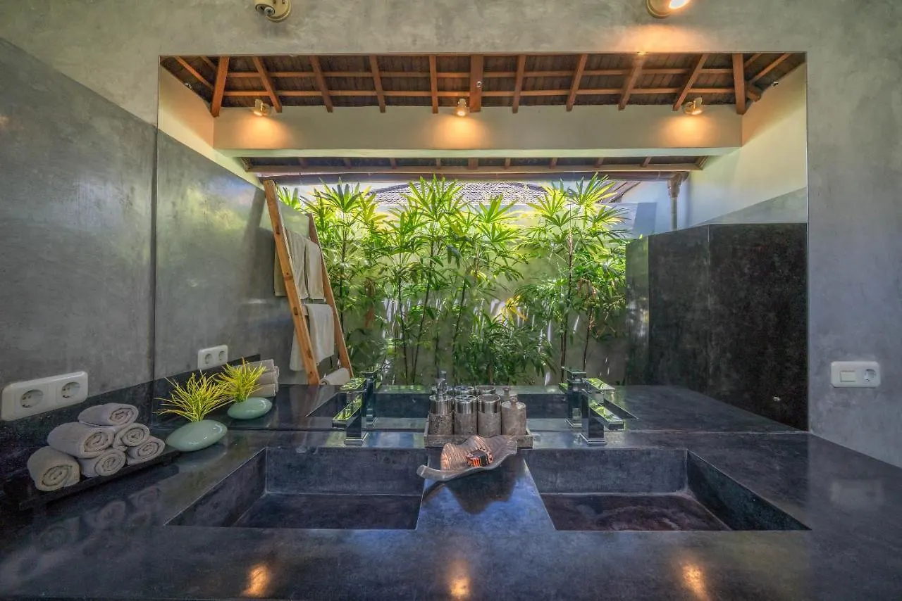Villa Teman - Luxury 4Br Villa In Central Seminyak - Huge Pool