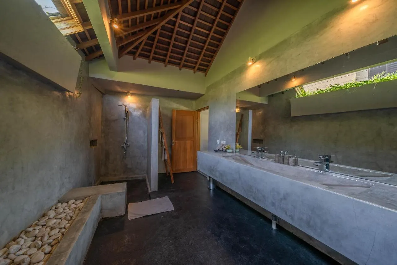 Villa Teman - Luxury 4Br Villa In Central Seminyak - Huge Pool