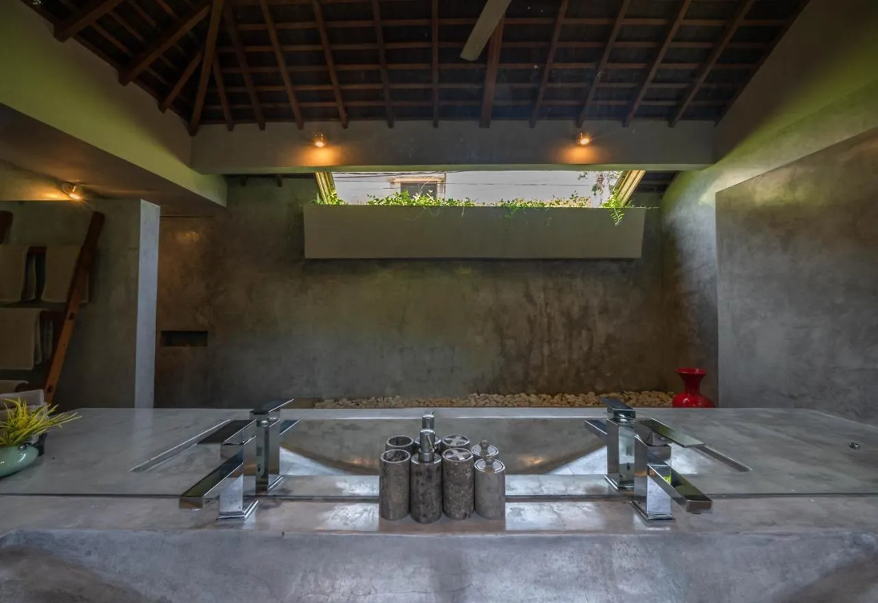 Villa Teman - Luxury 4Br Villa In Central Seminyak - Huge Pool