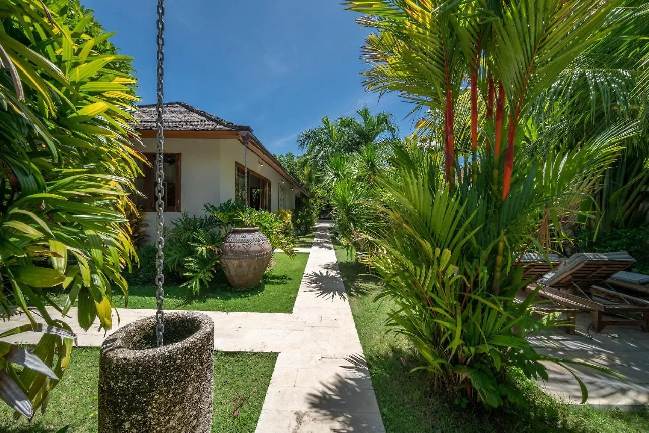 Villa Teman - Luxury 4Br Villa In Central Seminyak - Huge Pool