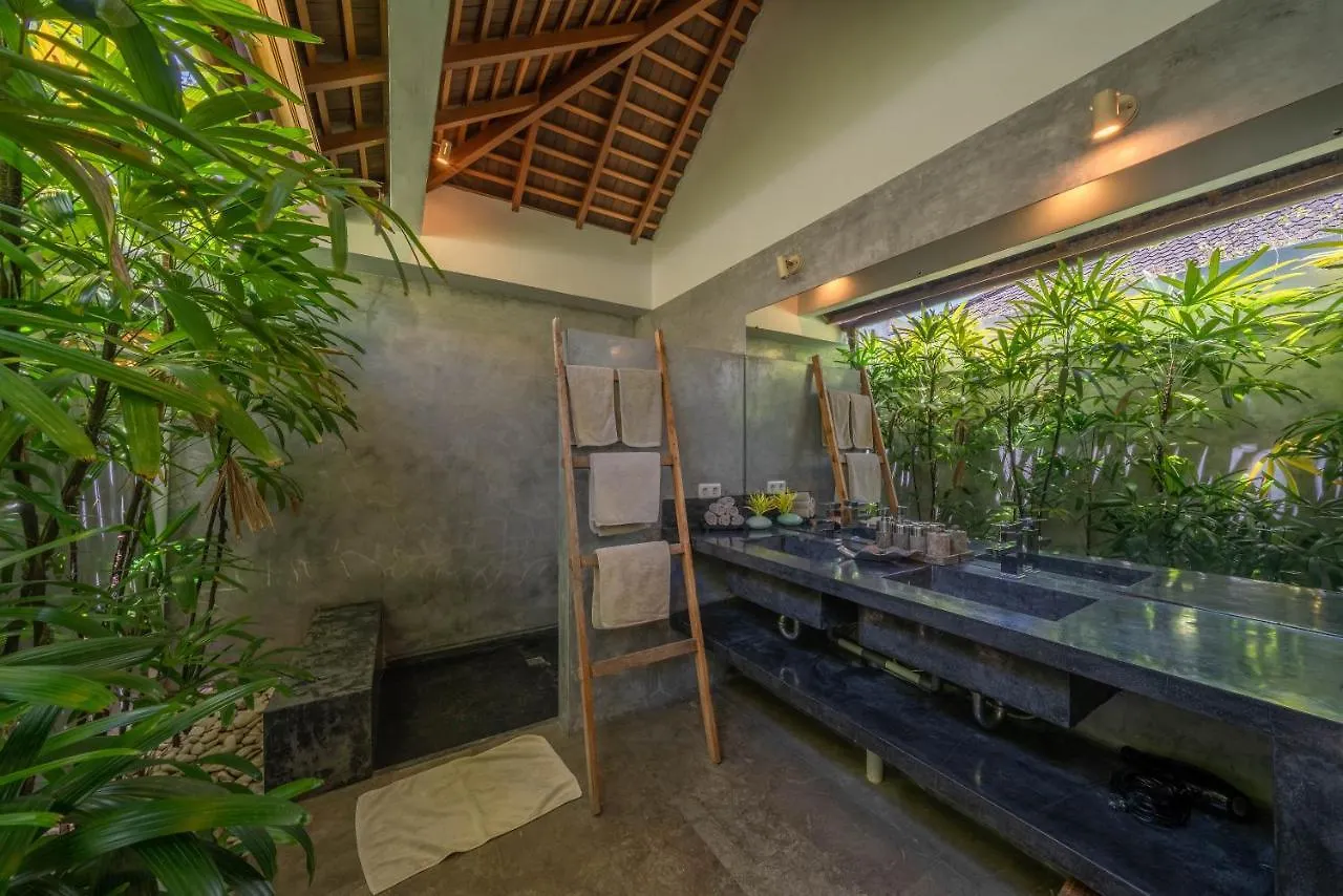 Villa Teman - Luxury 4Br Villa In Central Seminyak - Huge Pool