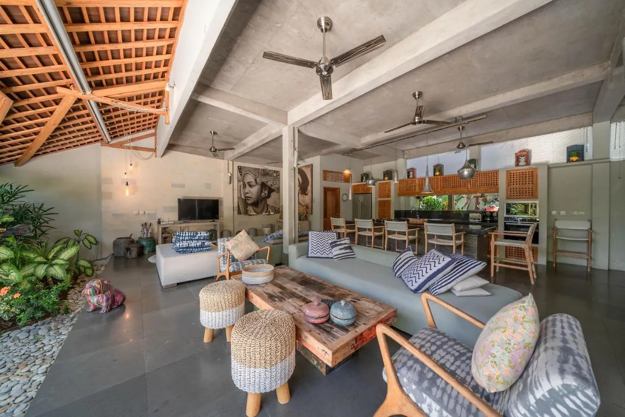 Villa Teman - Luxury 4Br Villa In Central Seminyak - Huge Pool 0*,