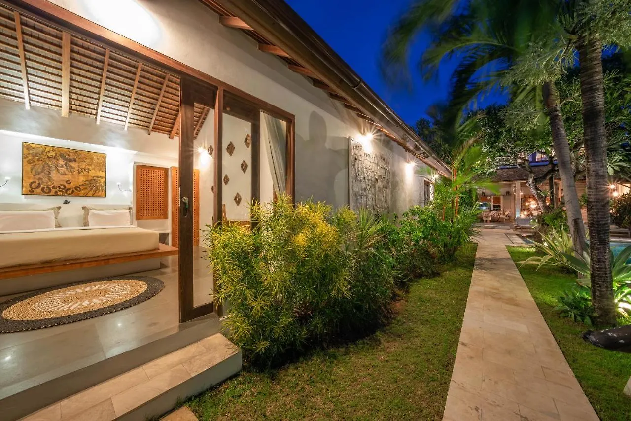 Villa Teman - Luxury 4Br Villa In Central Seminyak - Huge Pool 0*,  Indonésia