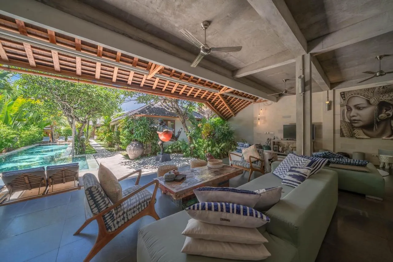 Villa Teman - Luxury 4Br Villa In Central Seminyak - Huge Pool